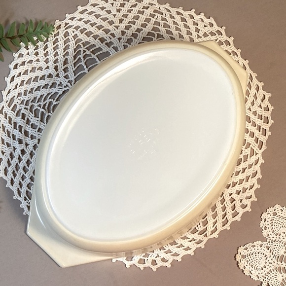 Vintage Pyrex Golden Hearts Oval Casserole 1958 - Picture 8 of 16